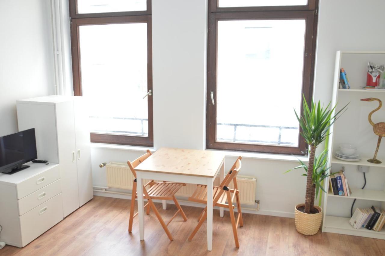 Appartamento Awesome Studio In Marolles Bruxelles Esterno foto