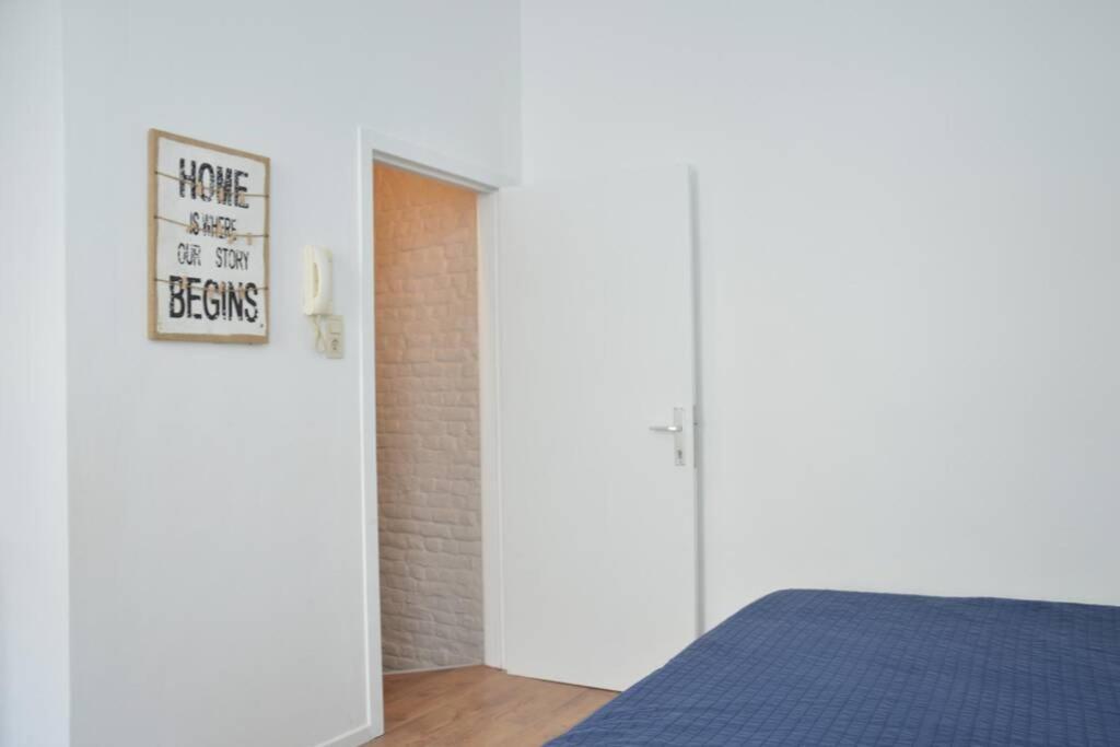 Appartamento Awesome Studio In Marolles Bruxelles Esterno foto